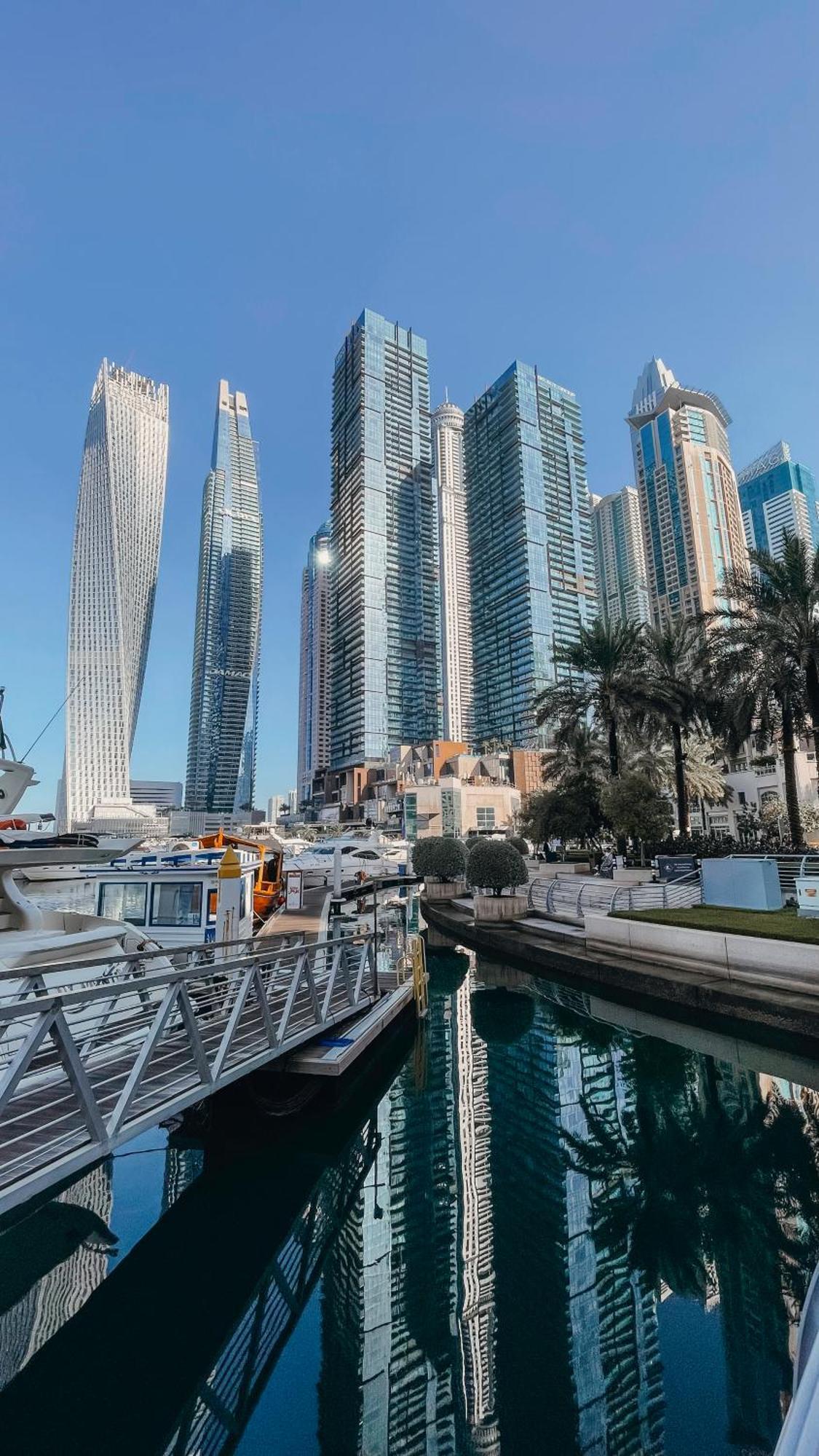 Iconic Marina & Sea Views From The 52nd Floor Dubai